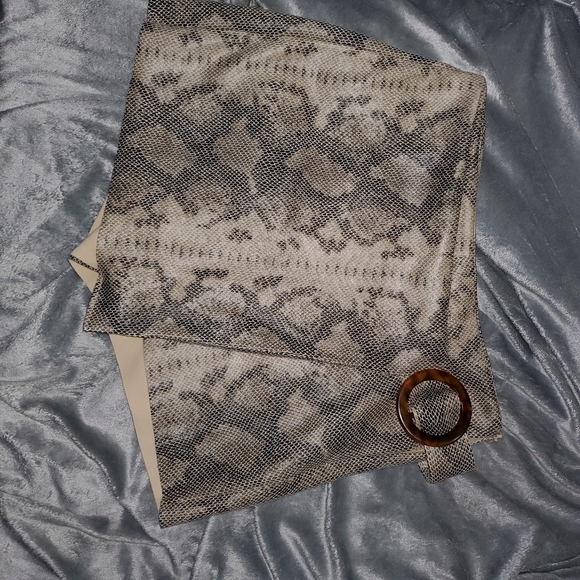 ZARA SNAKE PRINT FAUX BERMUDA SKORT SHORTS Asymmet - Picture 5 of 5